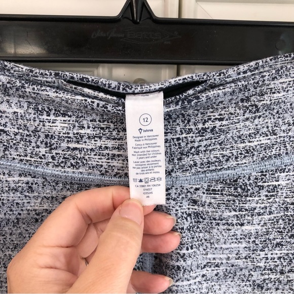 Ivivva by Lululemon reversible girls leggings 🍋 - Picture 11 of 12